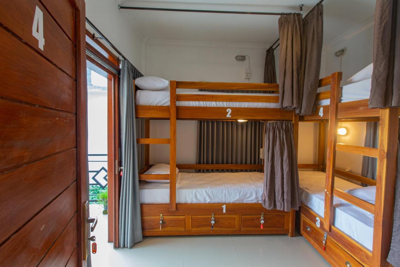 Zentiga Surf Hostel Canggu Eksteriør bilde