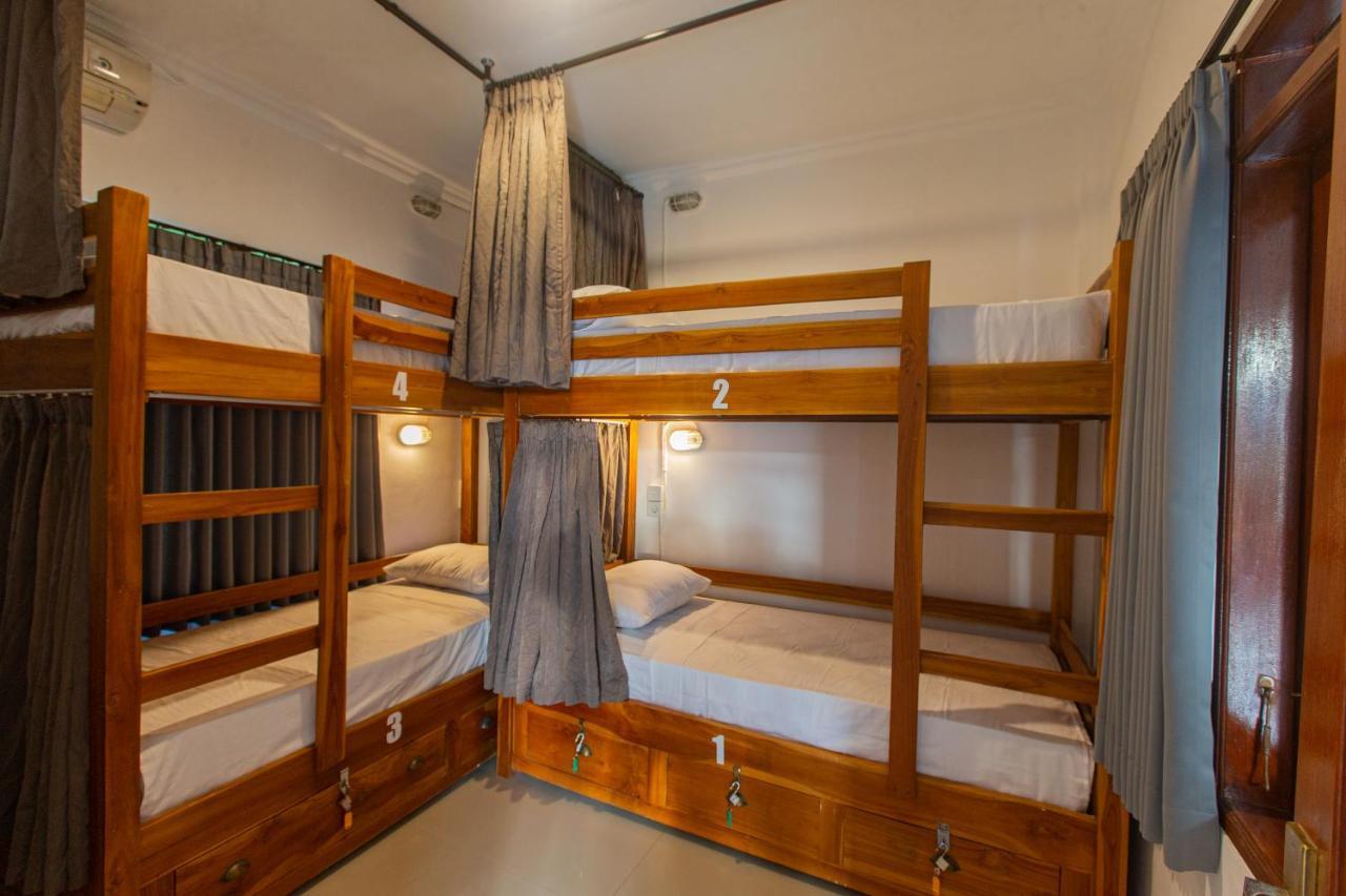 Zentiga Surf Hostel Canggu Eksteriør bilde